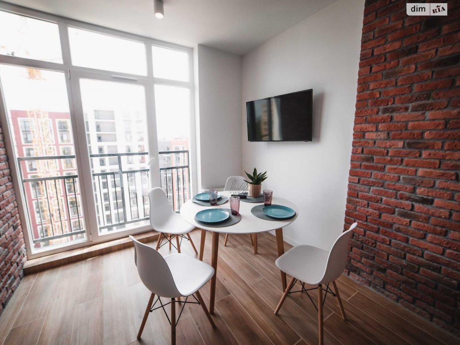 1-bedroom apartment near city center in Semitsvet Complex