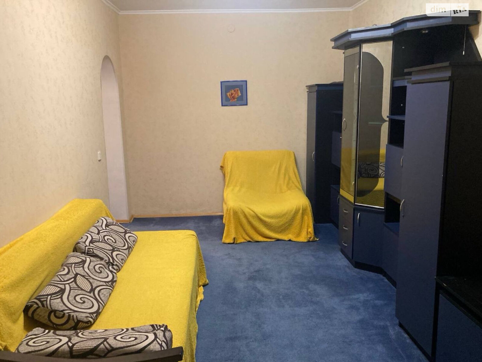 2-Room Apartment in Southwest District with Good Repair and Amenities