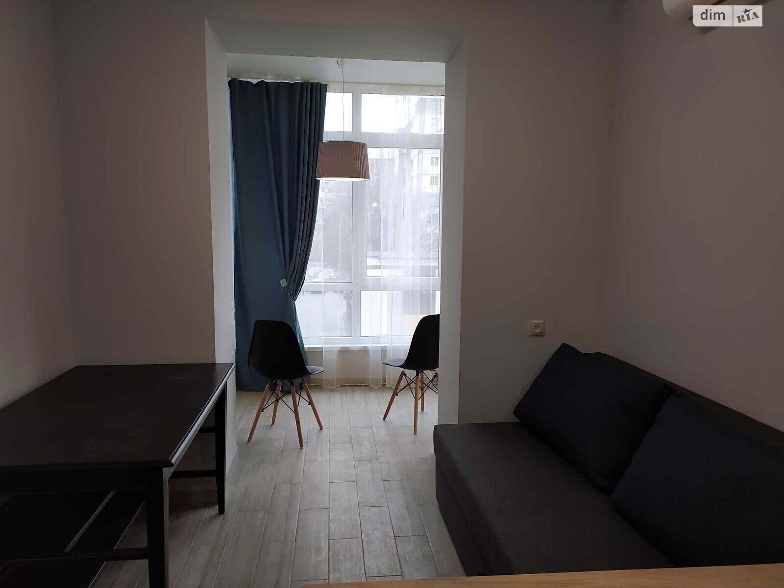 1-Bedroom Apartment with Designer Renovation