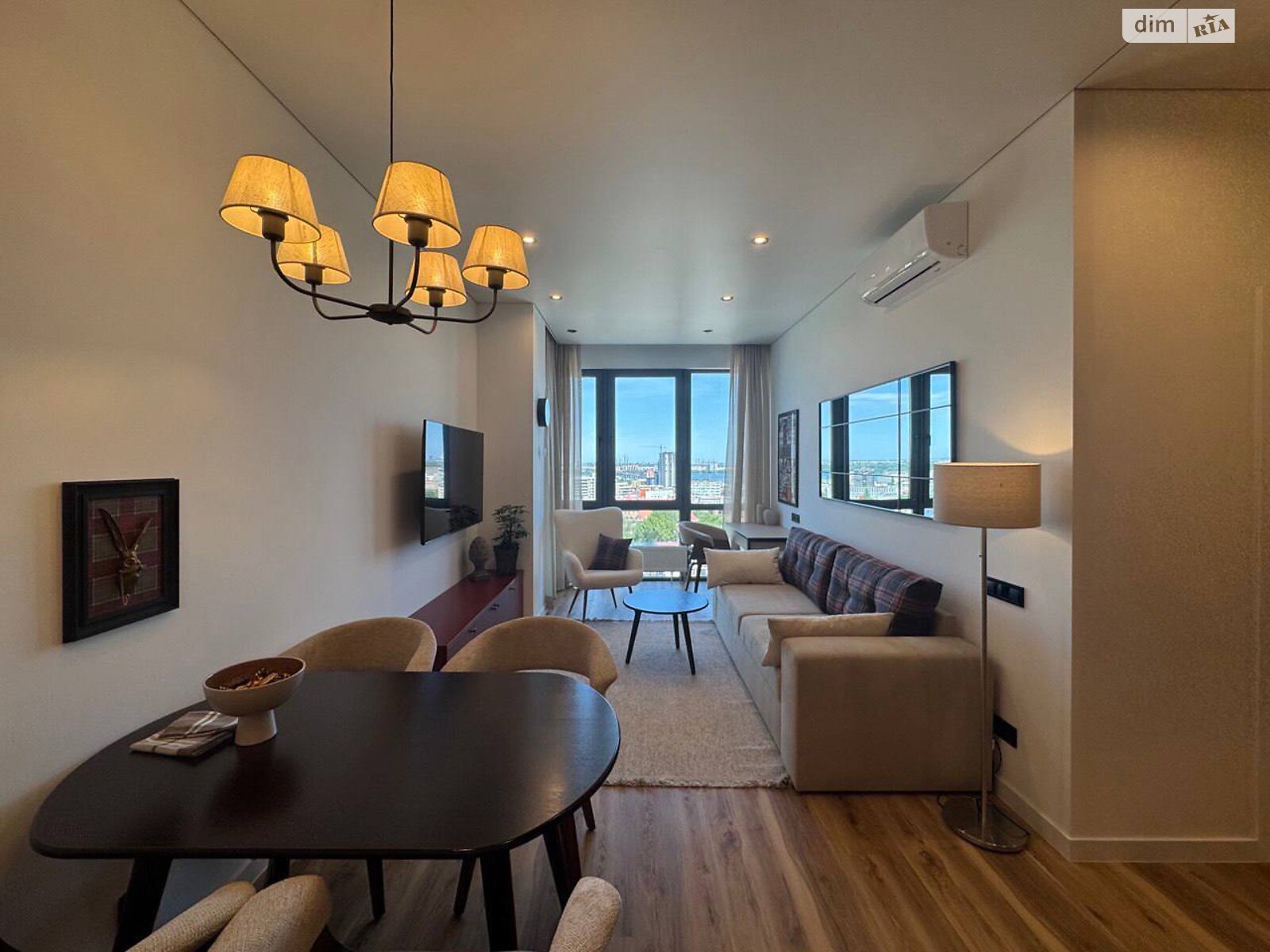 3-Room Business Class Apartment in Geneva Complex