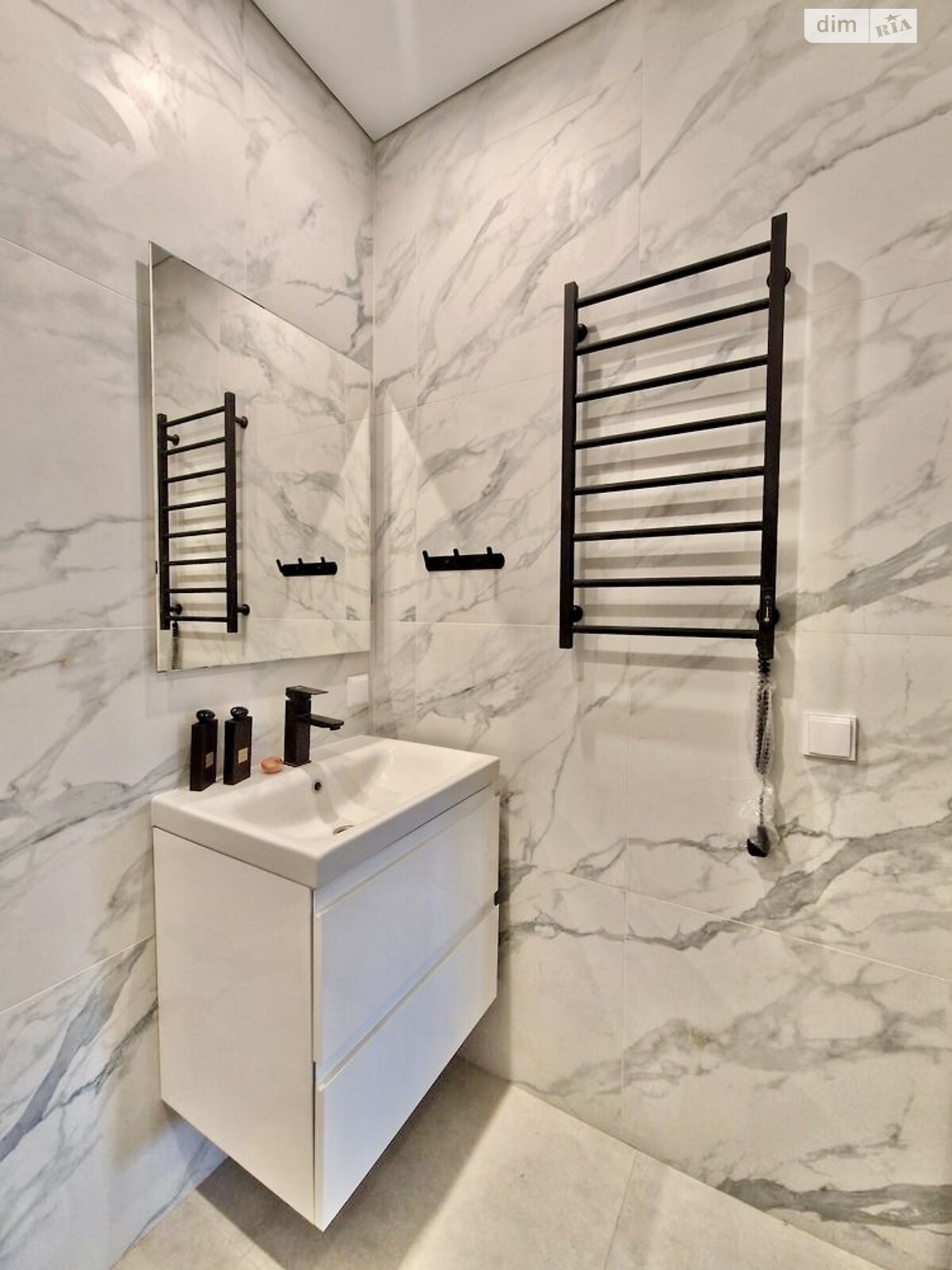 2-Room Apartment in Krashchyi Dim Complex, 12th Floor