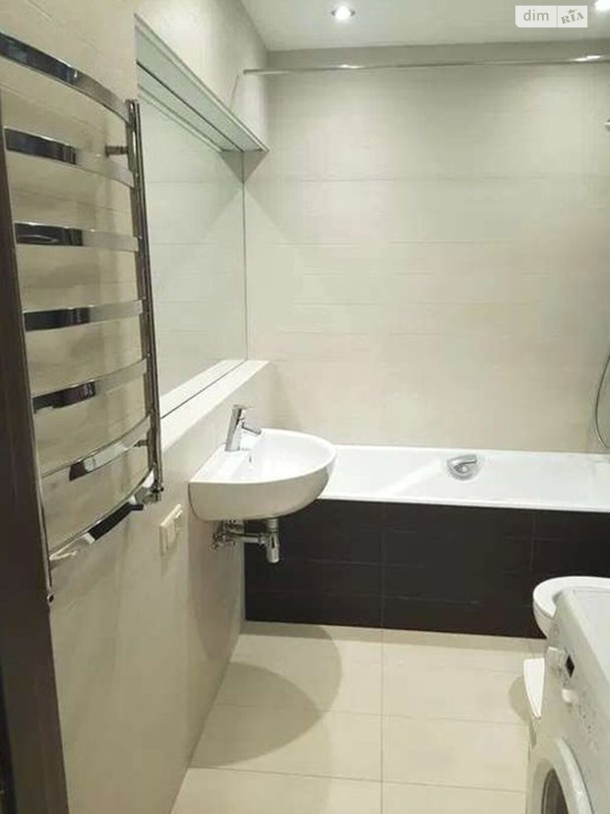 2-Room Apartment with Studio Kitchen, Separate Bedroom, and Modern Design