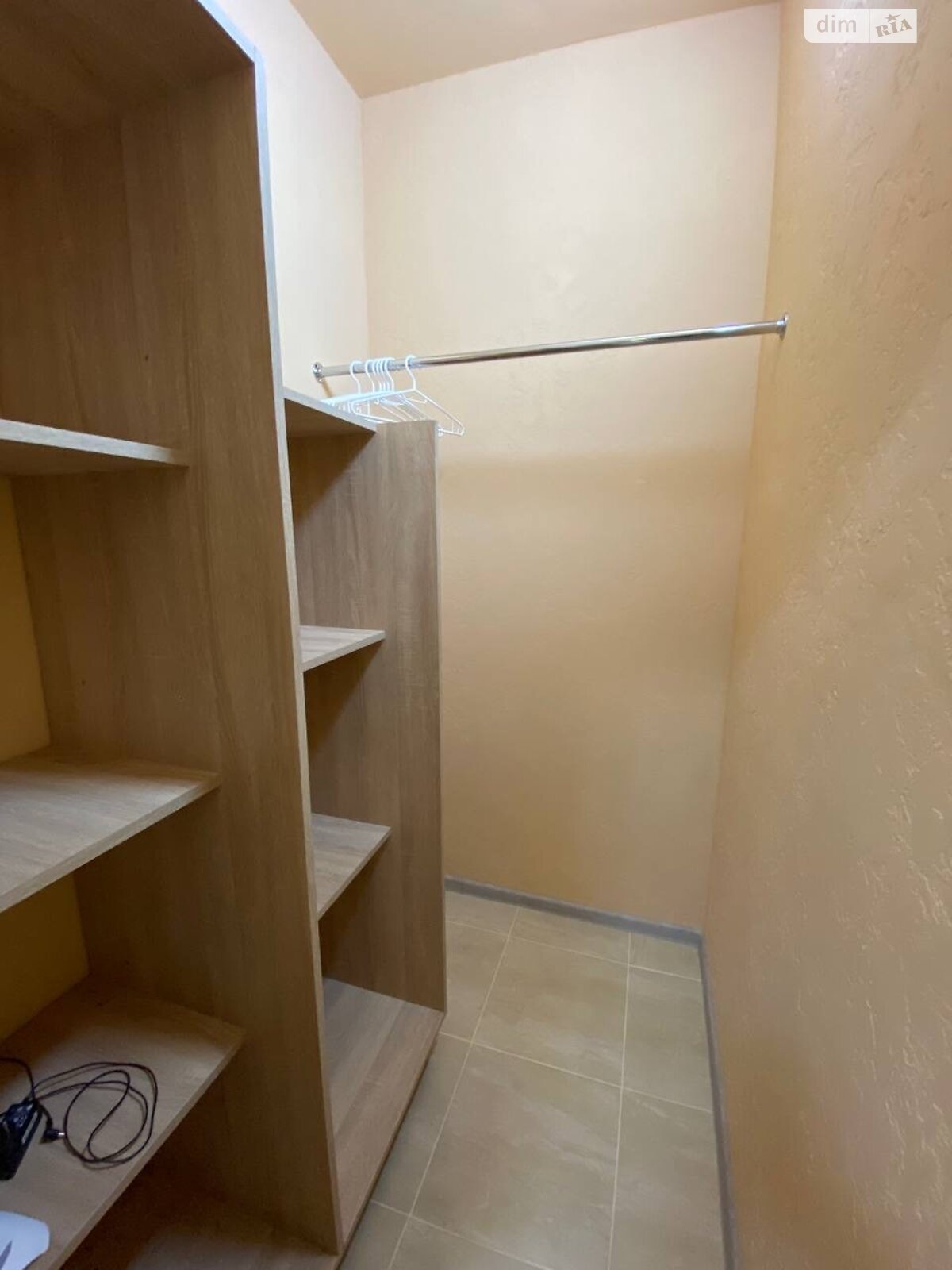 Cozy 1-bedroom apartment in Petrovskiy Quarter, Sofievska Borshchagivka