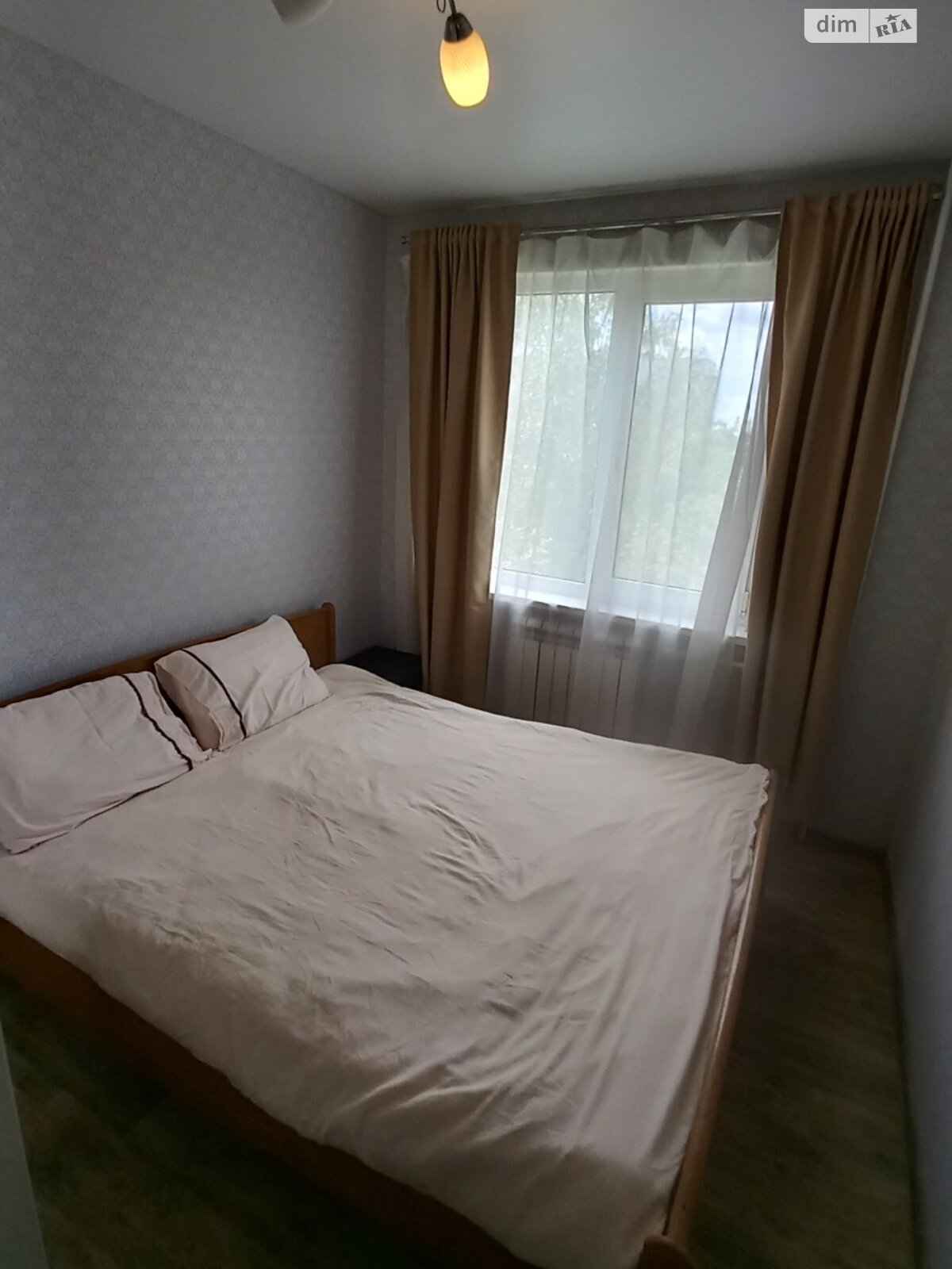 Two-room apartment on Alekseevka, 4th floor, gas-equipped house