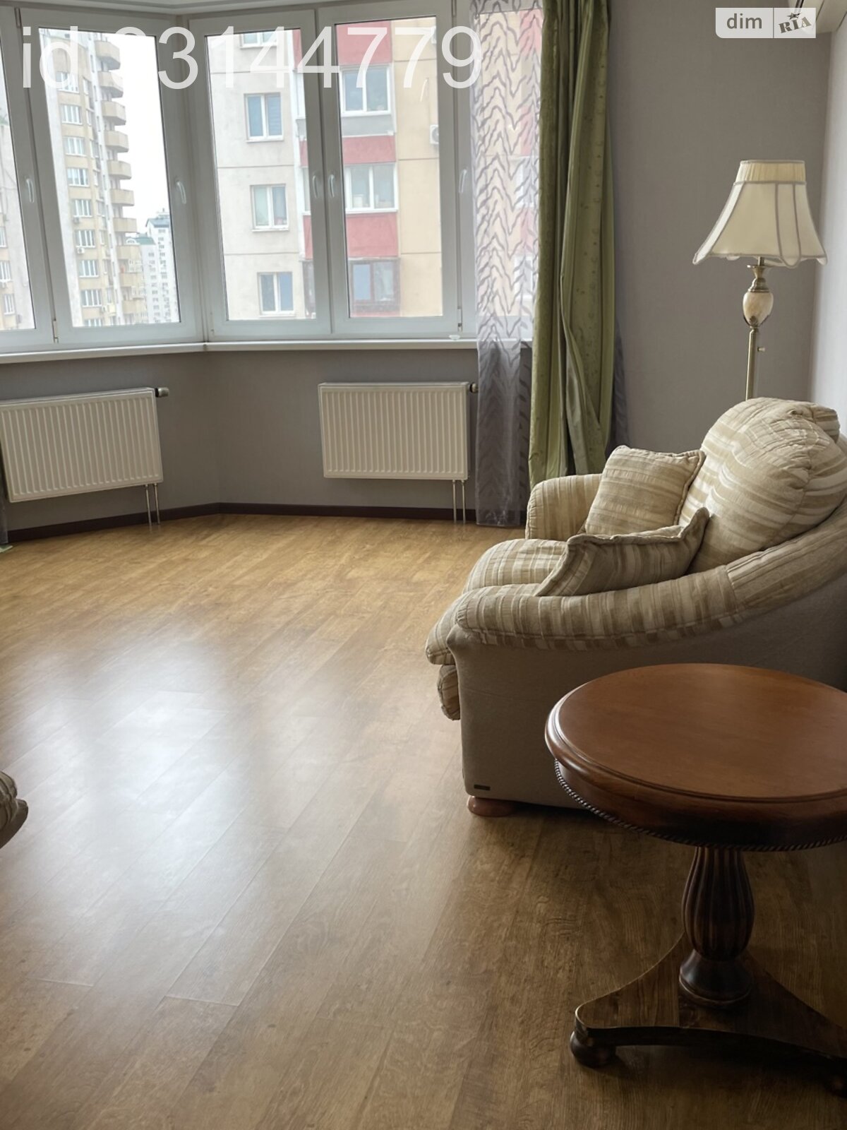 Spacious 80 sq.m. apartment near Osokорки metro, fully furnished