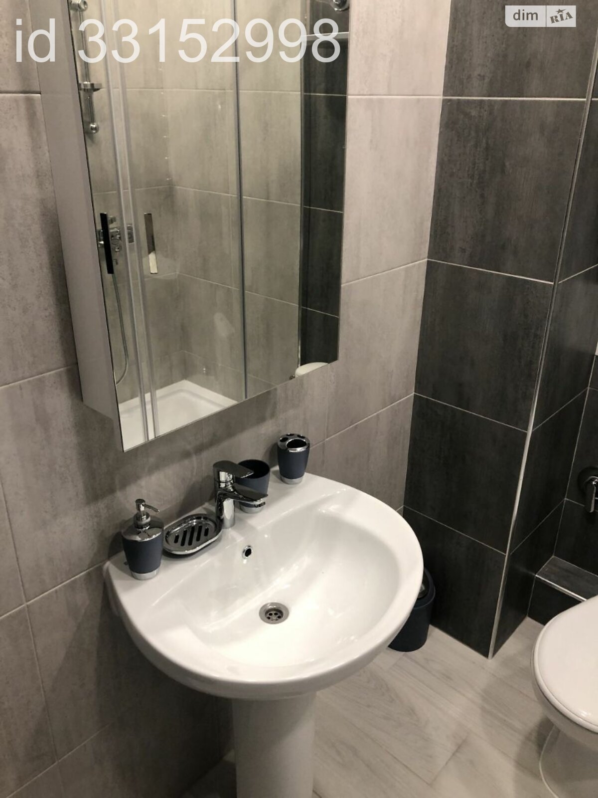 1-Bedroom Apartment in Mandarin Complex, Voloshkova Street