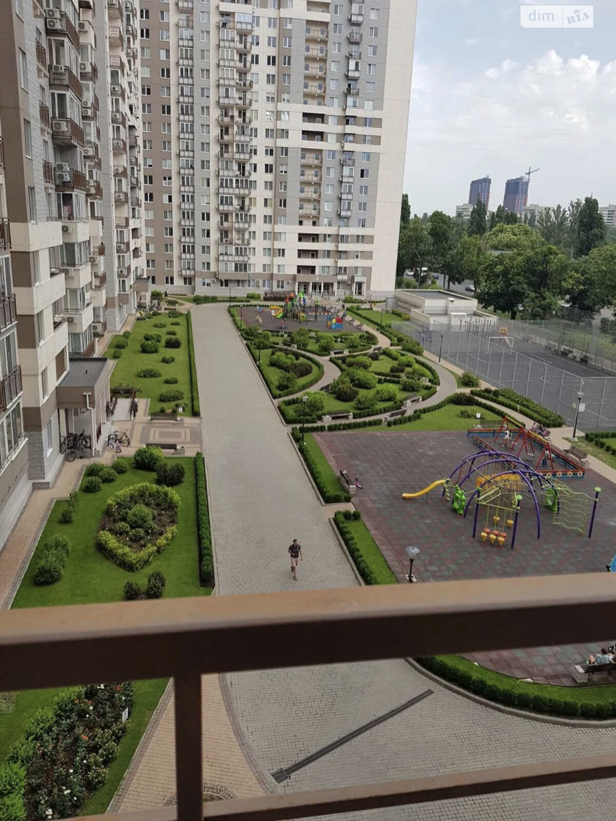 Smart Home Studio Apartment with Modern Amenities