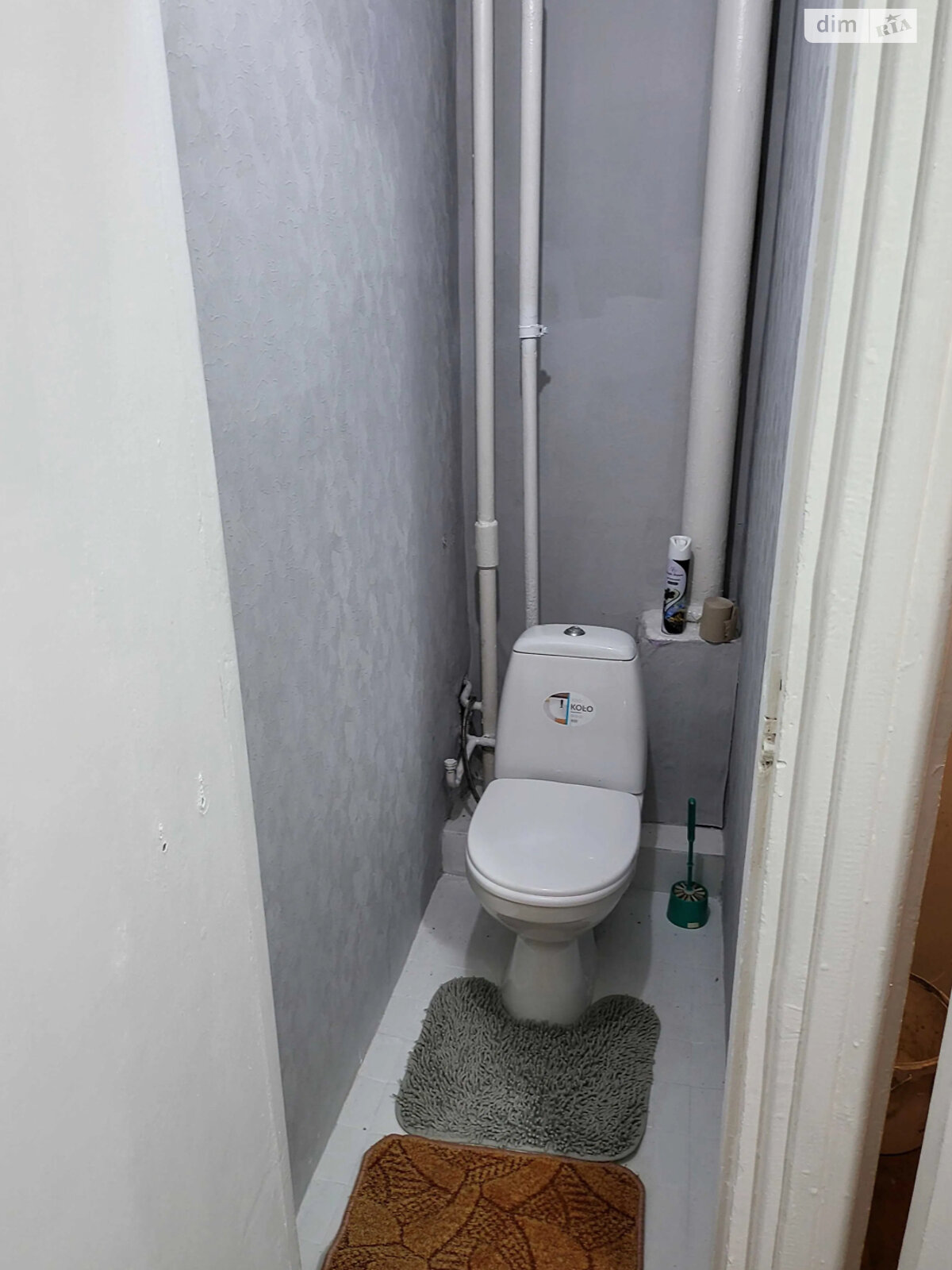 2-Room Apartment in Kiev, Lesya Kurbasa Street, Convenient Location