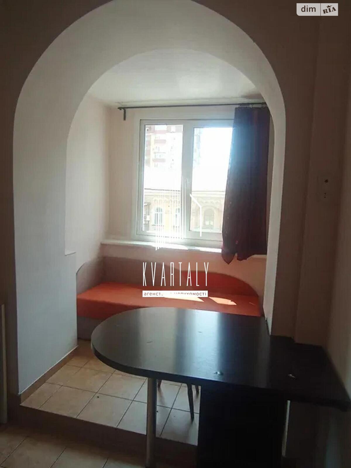 1-bedroom apartment on Saksahanskogo Street, well-equipped and centrally located