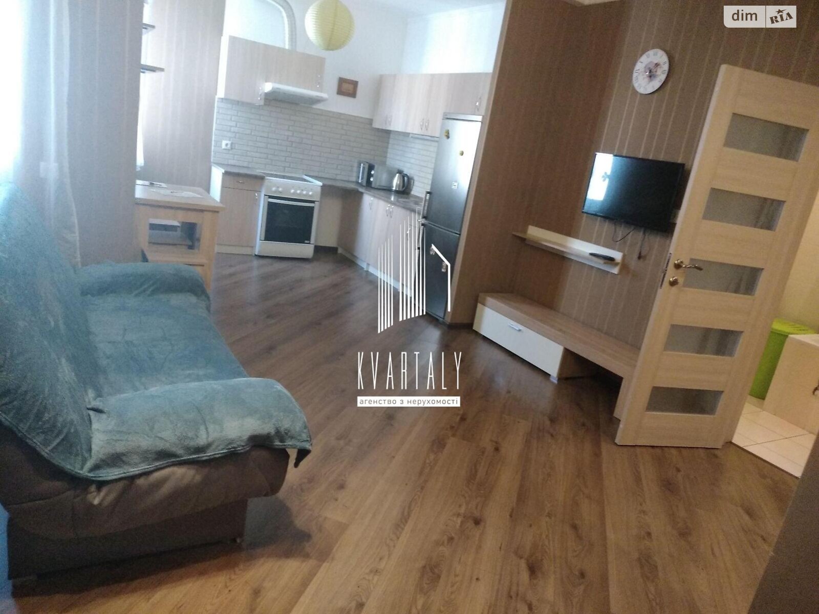 1-Bedroom Apartment on Kharkivske Highway, 17th Floor, Well-Equipped