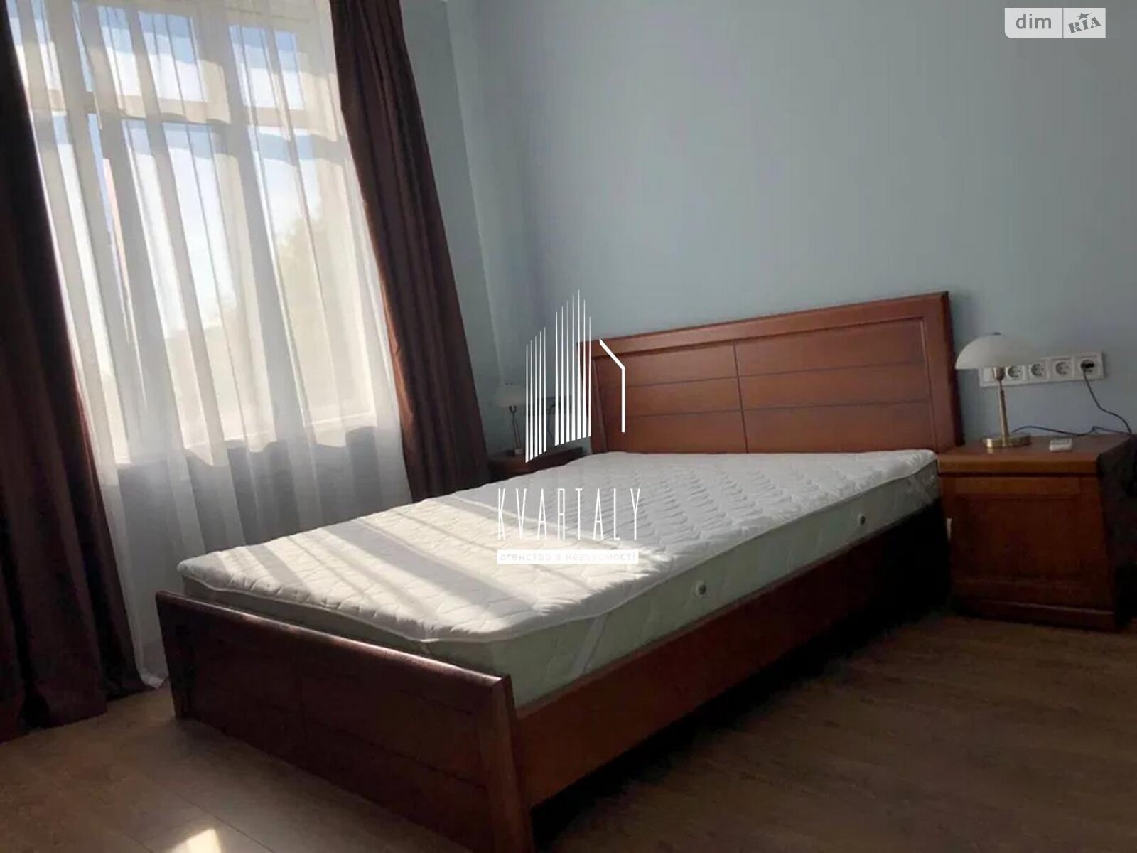 2-bedroom apartment in Aleksandrovskyi Complex with quality renovation