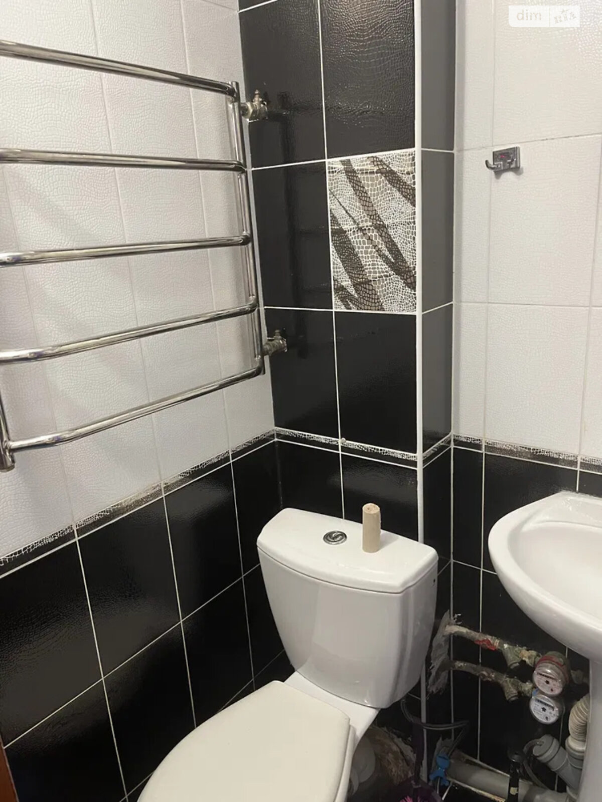 Cozy 1-Bedroom Apartment on Lesya Kurbasa Street