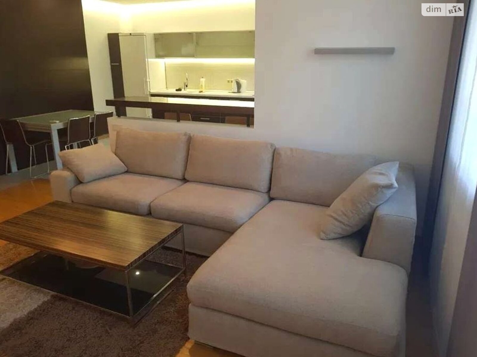 2-Room Apartment with Studio Kitchen, Separate Bedroom, and Modern Design