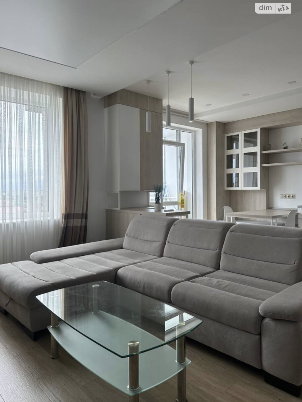 Spacious Studio Apartment in City Center with Modern Amenities