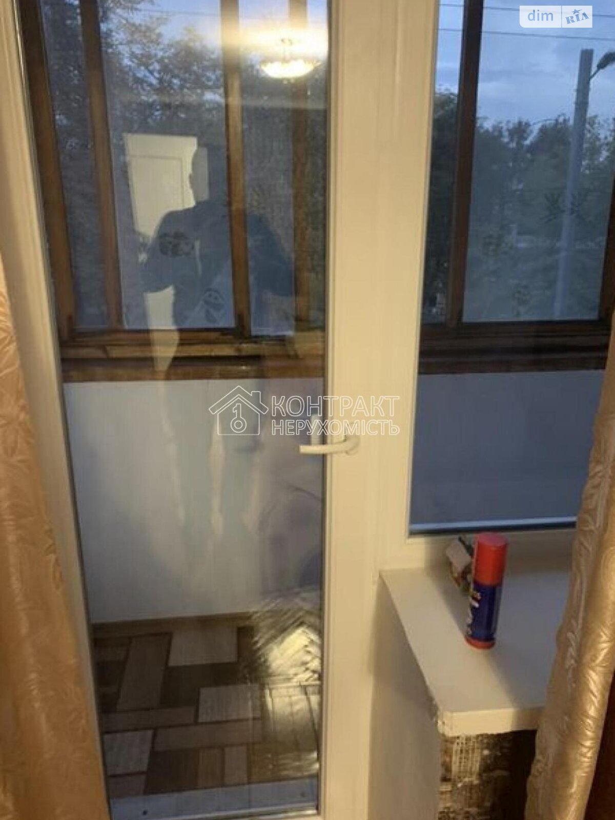 1-Room Apartment on 2nd Floor of Brick Building
