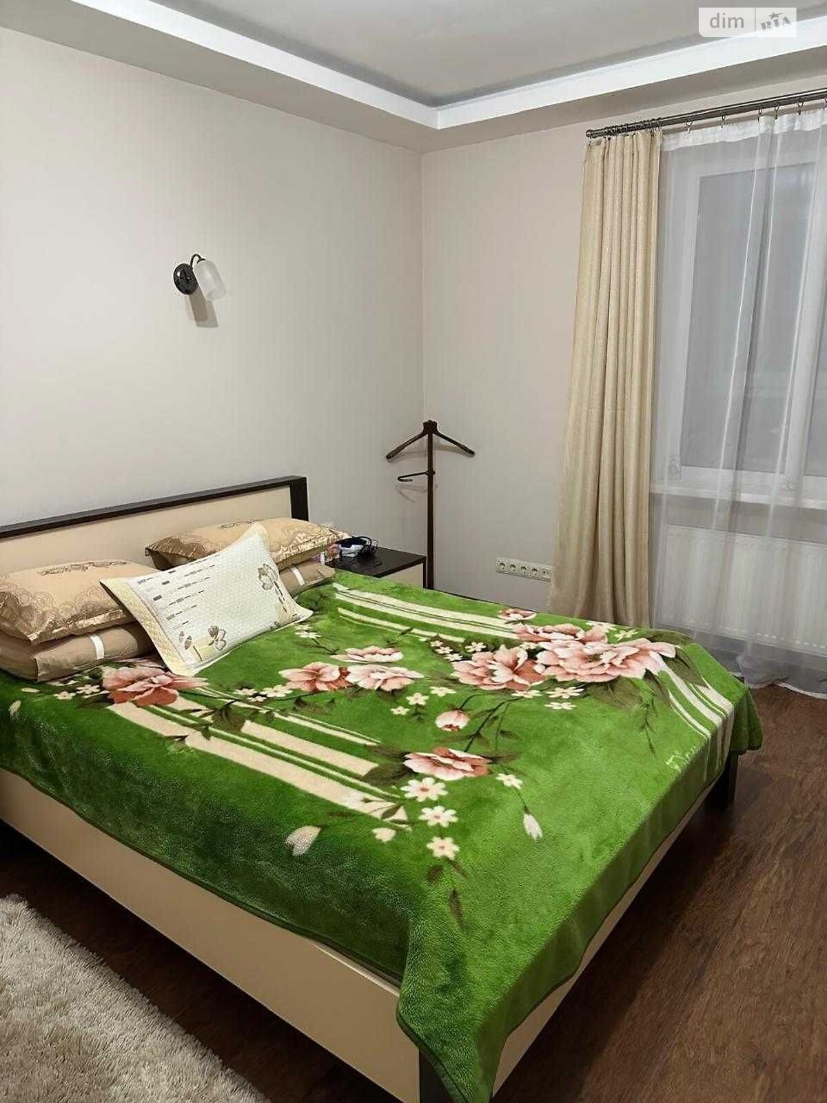 2-Bedroom Apartment in Cosmopolitan Complex, Degtiarevska Street
