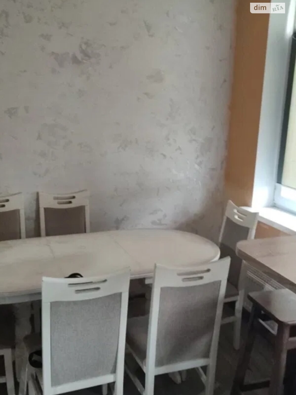 Quiet Neighborhood Apartment Near Park with Modern Amenities