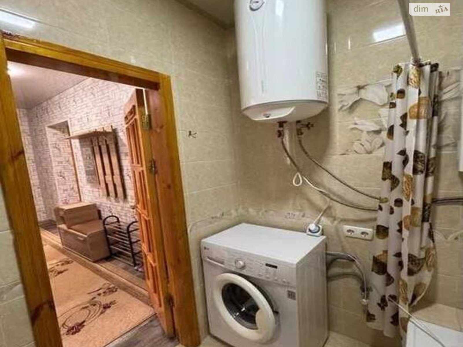 2-Room Apartment on Roman Shukhevy Street, Fresh Renovation