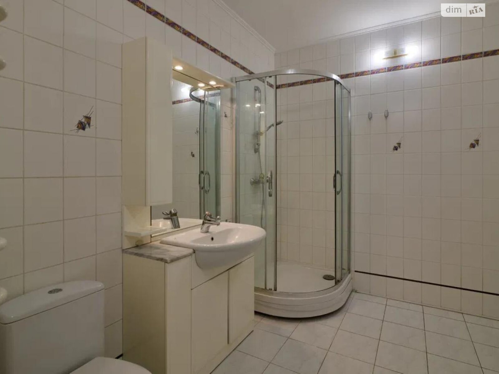 Spacious 3-Room Apartment near Obolon Embankment