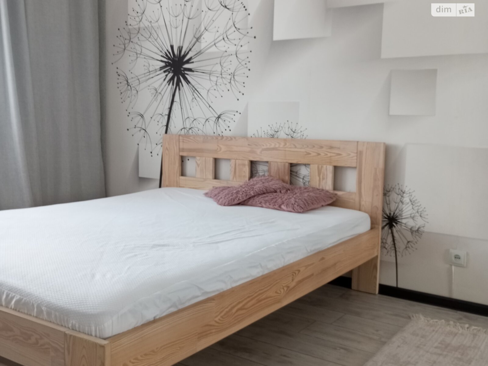 Compact Apartment with Modern Design and Convenient Layout