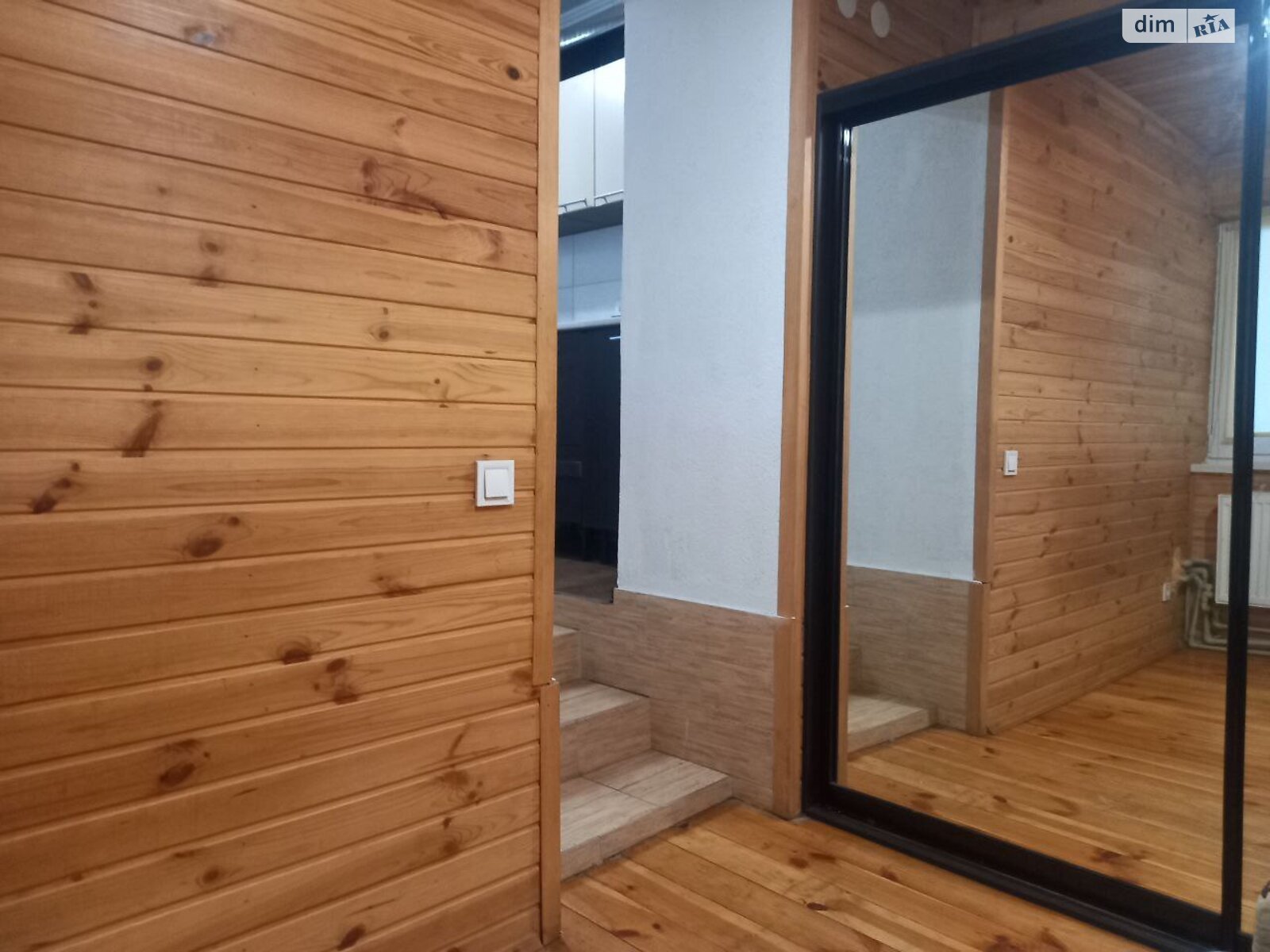 1-Room Apartment near Zashchitnikov Metro, Pavlenkovskaya Street