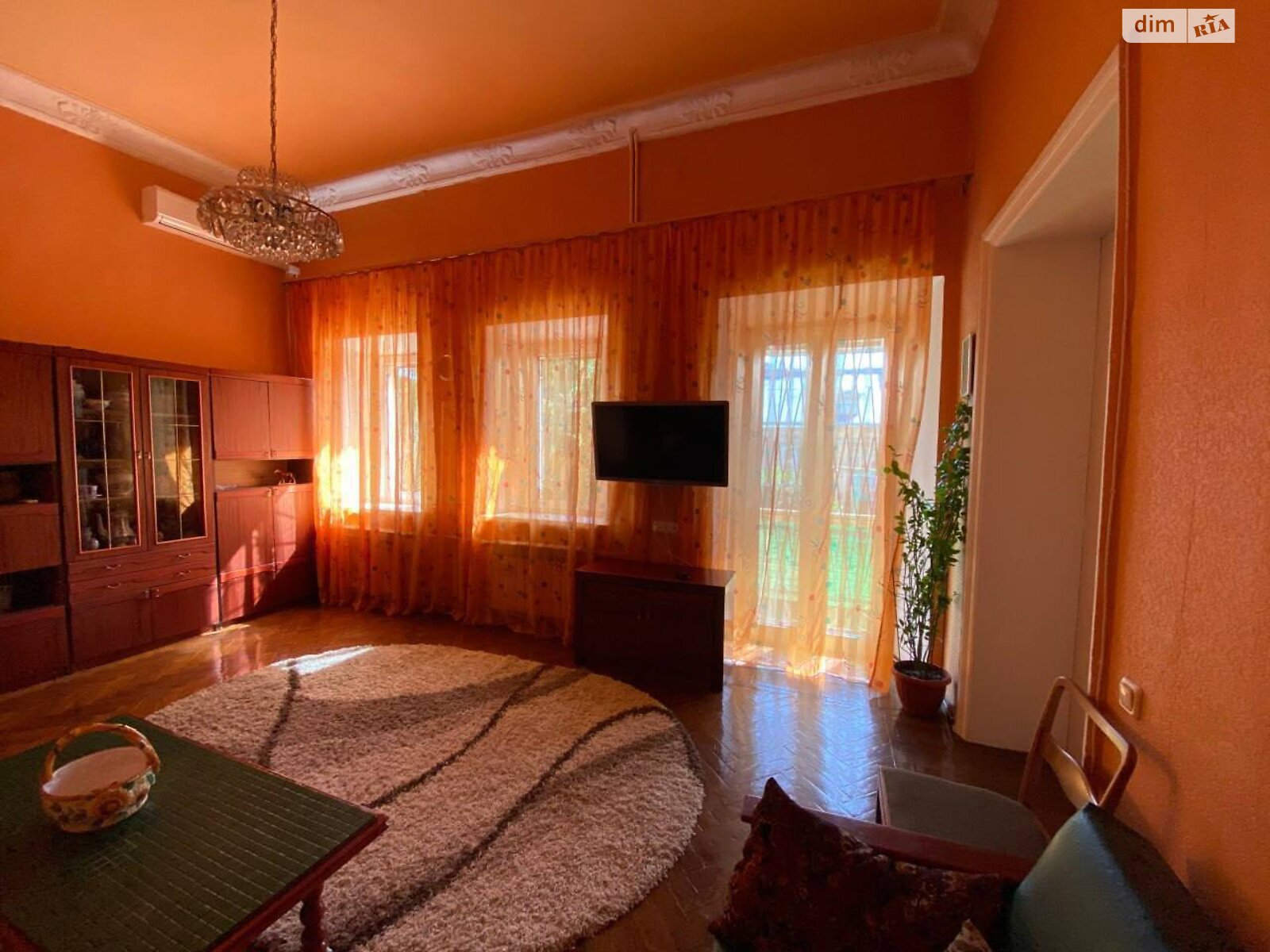 Three-room apartment in the historic center of Odessa