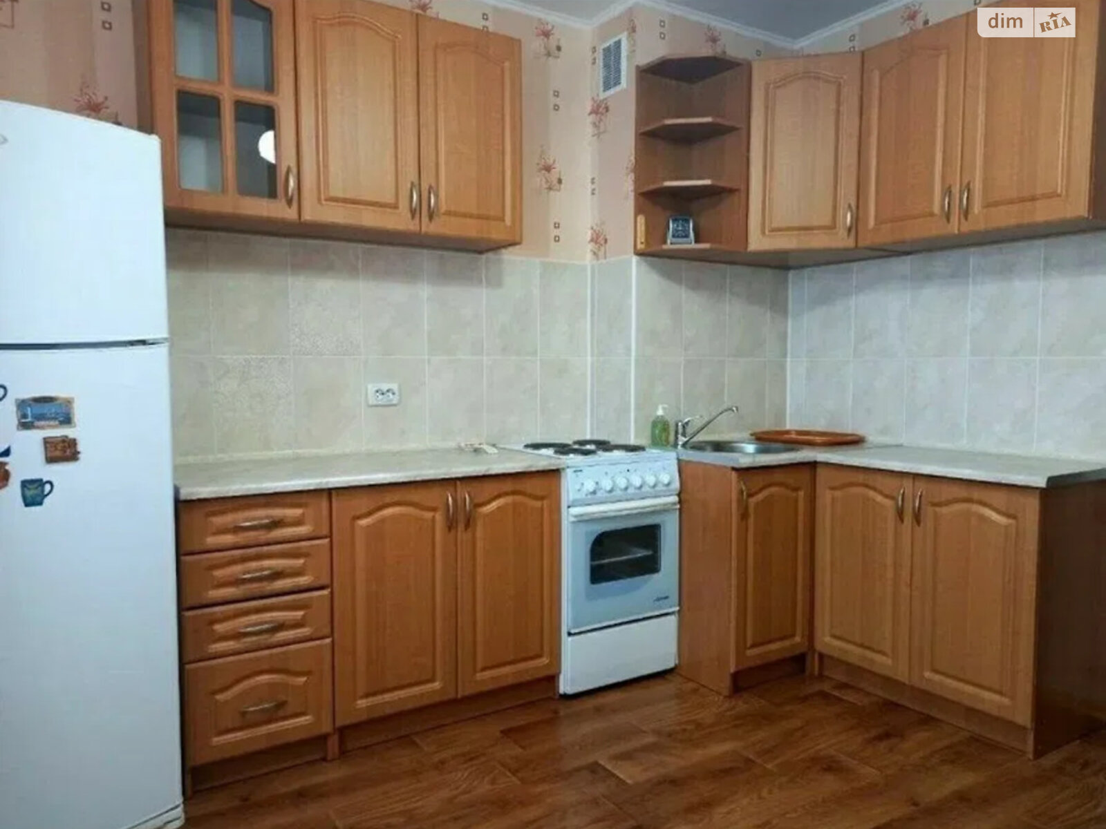 1-Bedroom Apartment on Zdolbunivska Street, 5th Floor of 25-Story Building