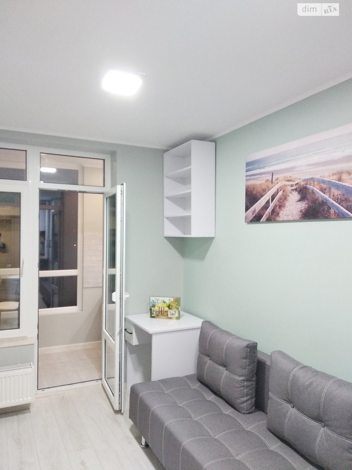 Smart apartment near Chornovala Street, compact and fully equipped