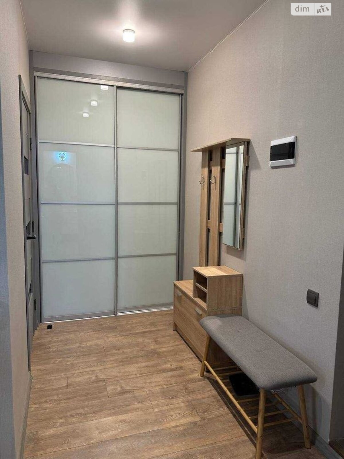 Long-term rental of a 1-room apartment on Starokostiantynivske Highway 2P