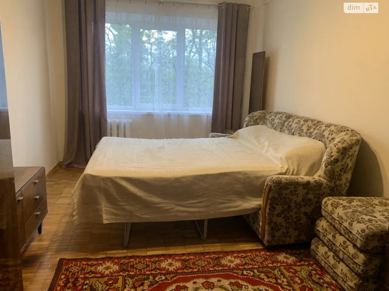 2-Room Apartment with Cosmetic Repair near Darnitsa Metro