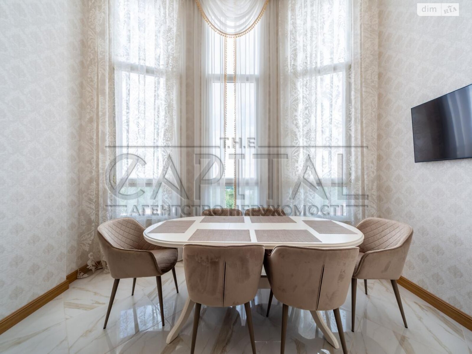 Spacious 3-bedroom apartment on Vladimir Ivasyuk Avenue