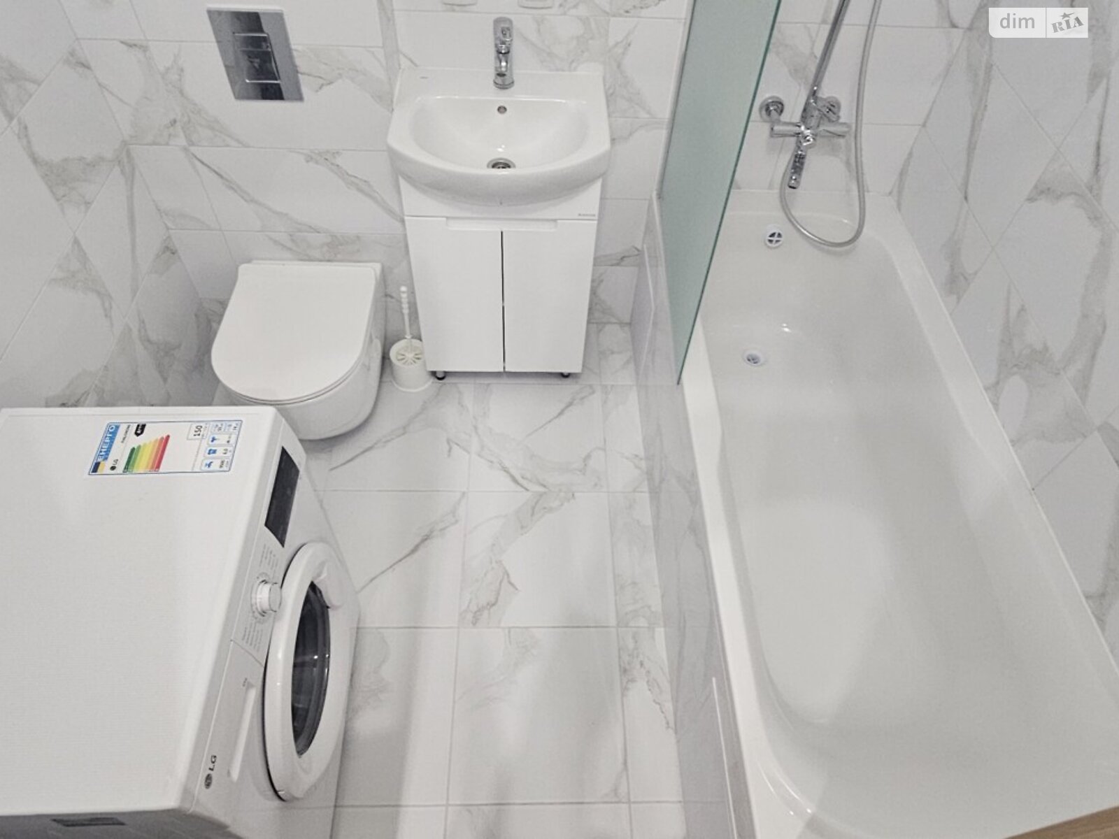 Spacious and Bright 1-Bedroom Apartment on Soborna Street