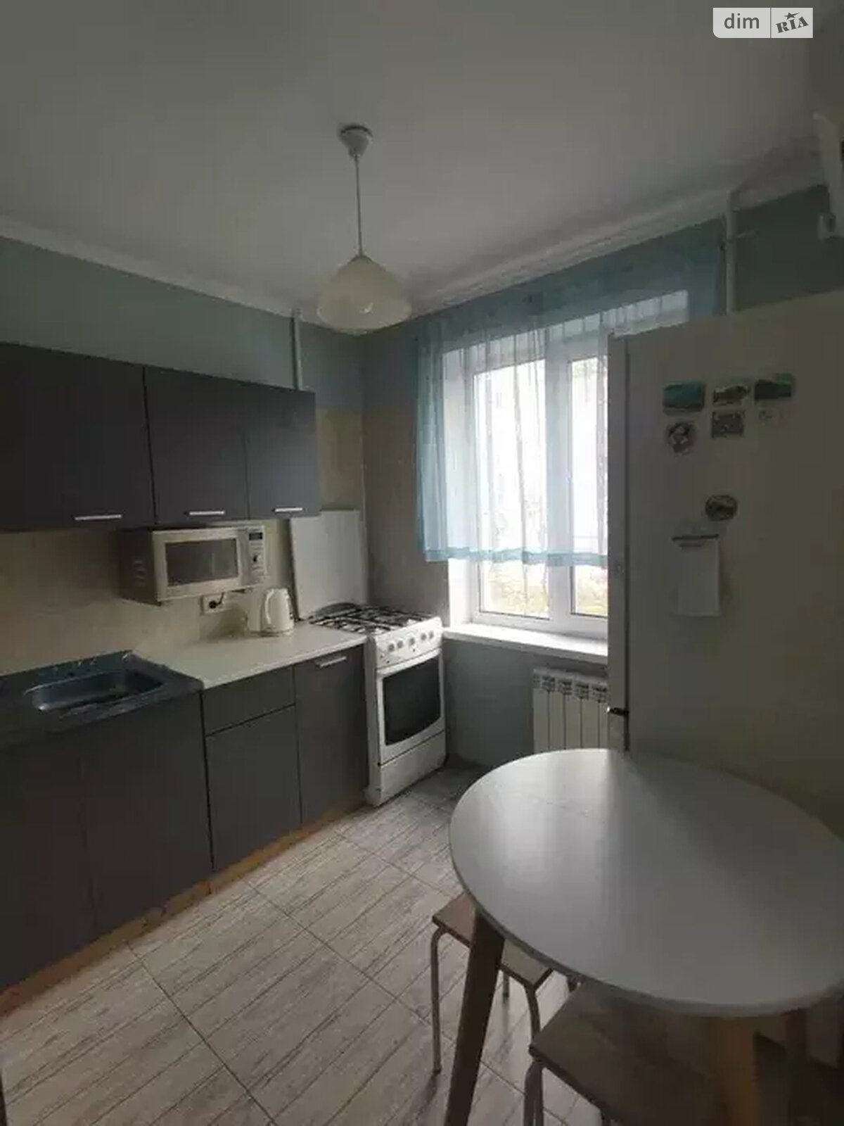 2-bedroom apartment on Levka Lukyanenka Street, 4th floor, fully furnished