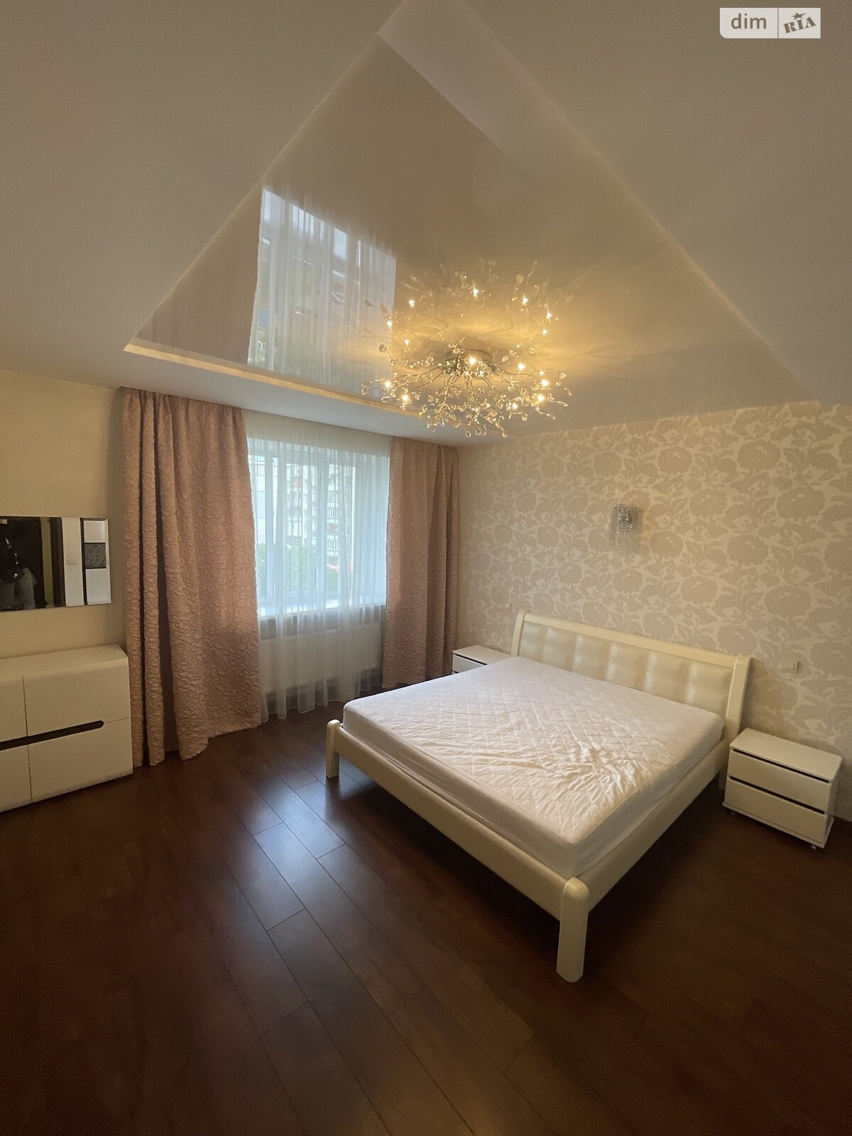 2-Room Apartment on 7th Floor with Designer Interior