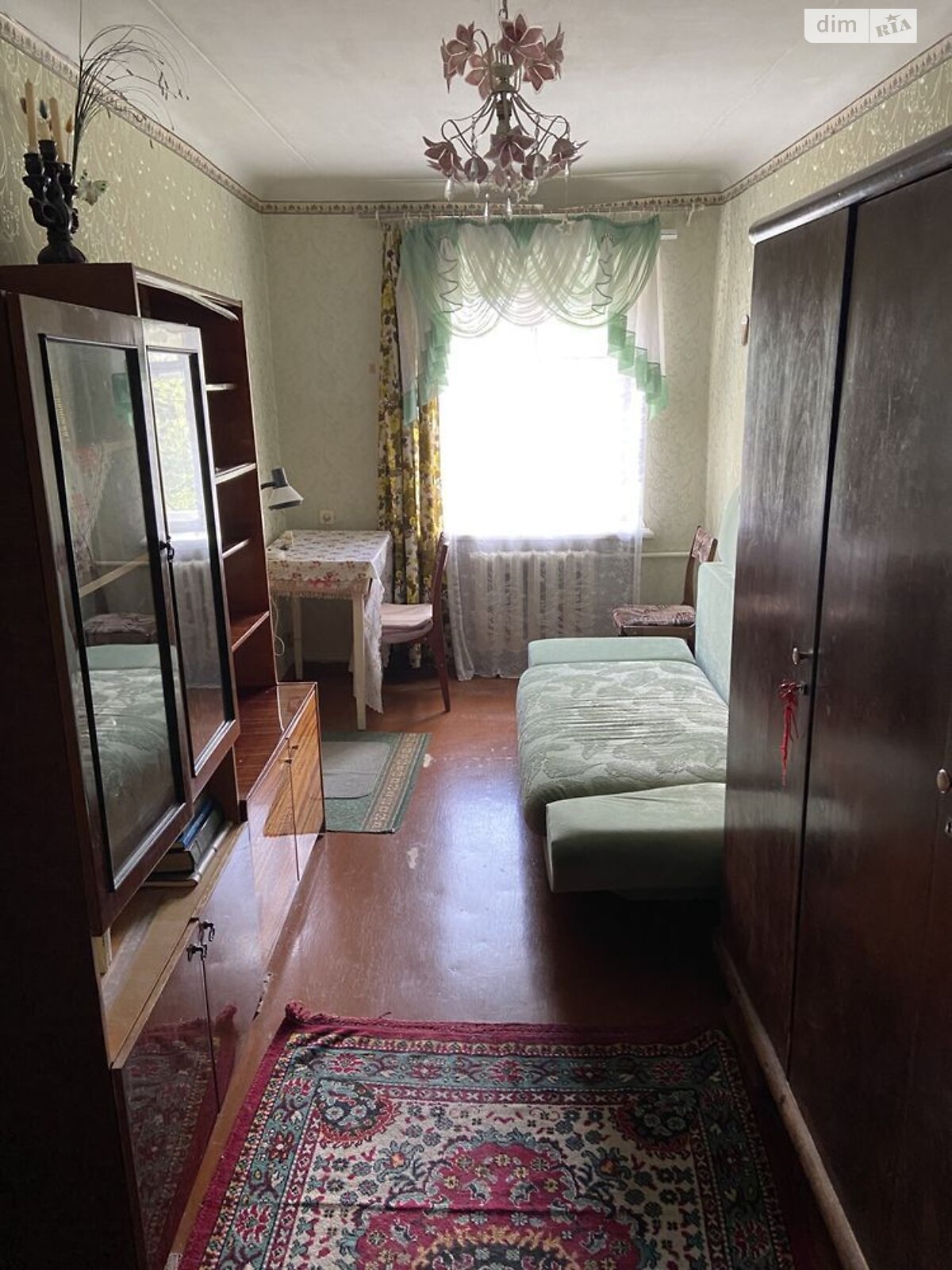 3-Room Apartment on Sobornosti Street, Furnished with Internet and Cable TV
