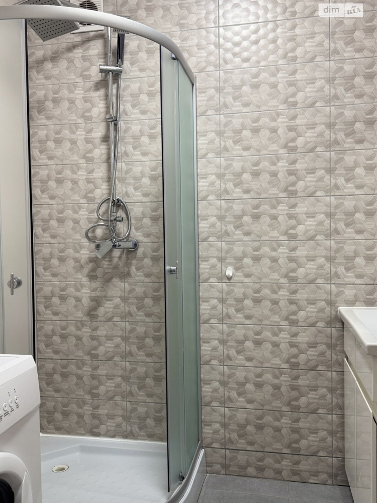 2-Room Apartment on Independence Street, Newly Built, Fully Furnished