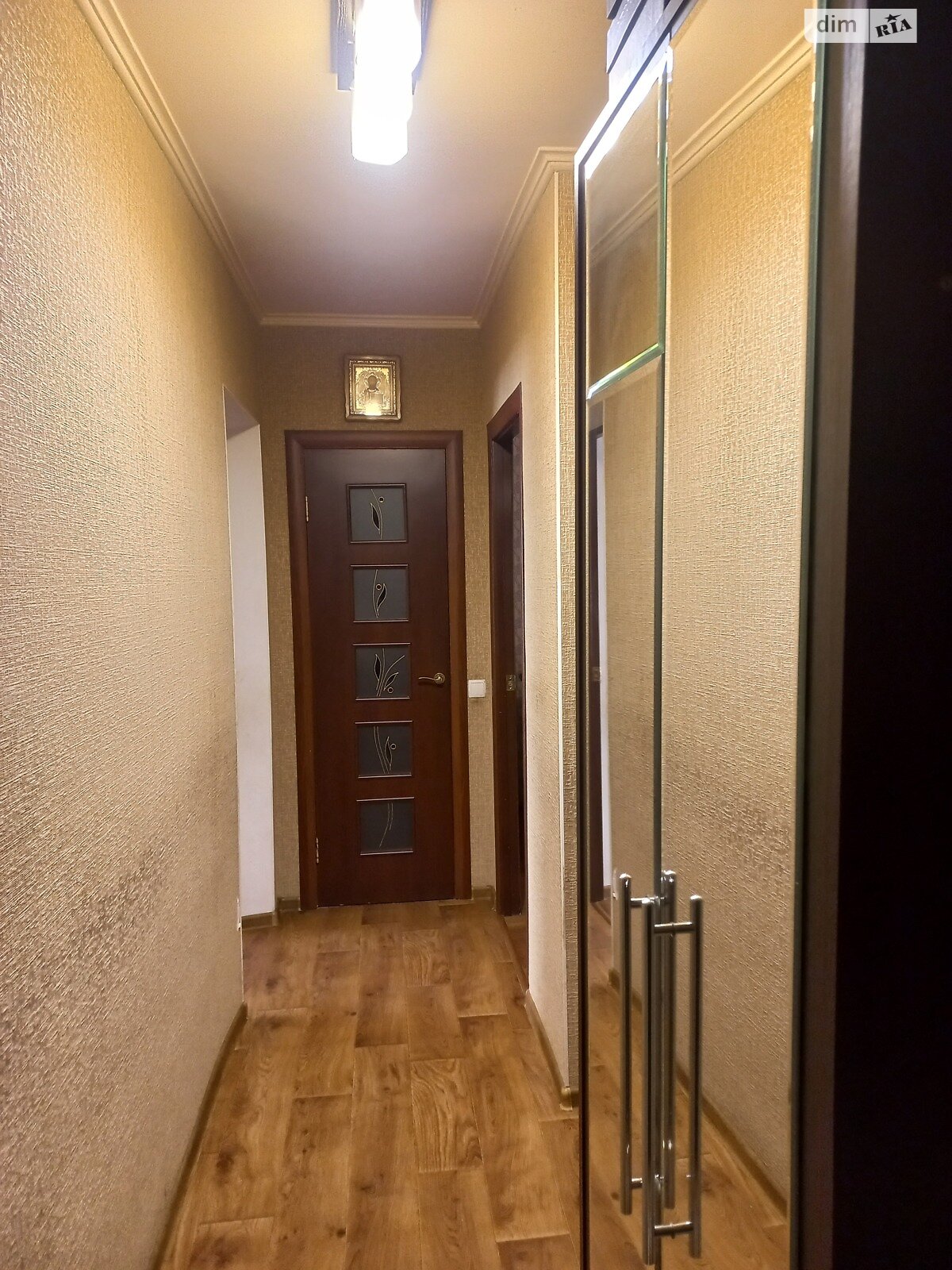 2-Room Apartment in Vostochny Settlement, Newly Renovated