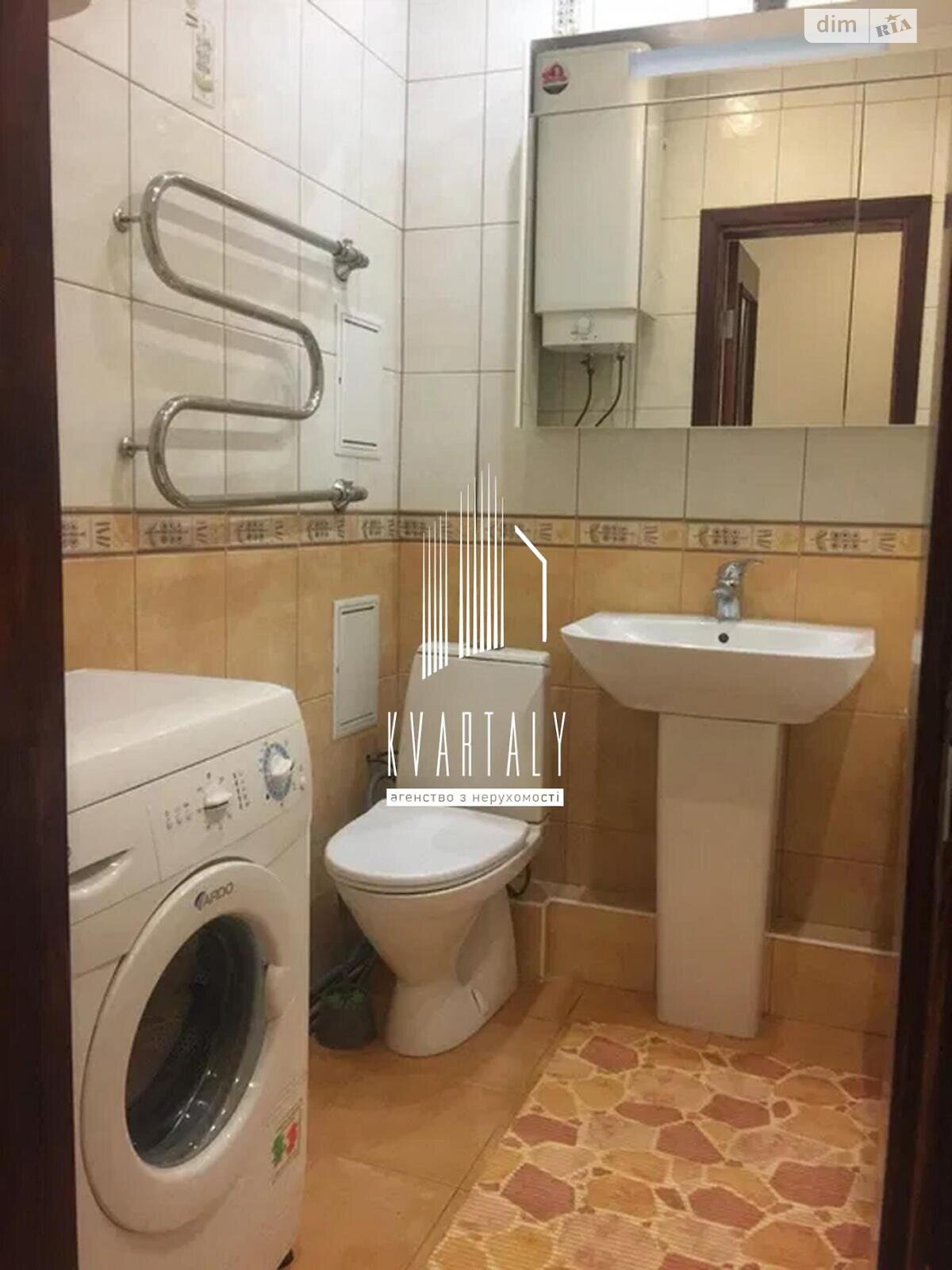 2-Room Studio Apartment on Yuriy Lytvytskyi Street