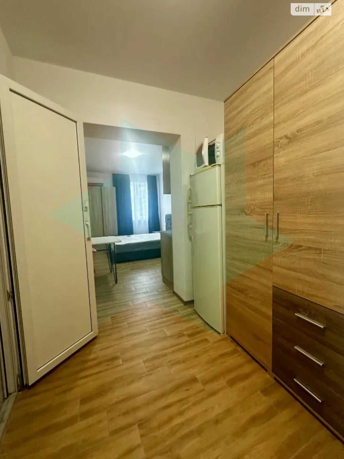 1-Room Apartment near Park, Central Location, Pet-Friendly