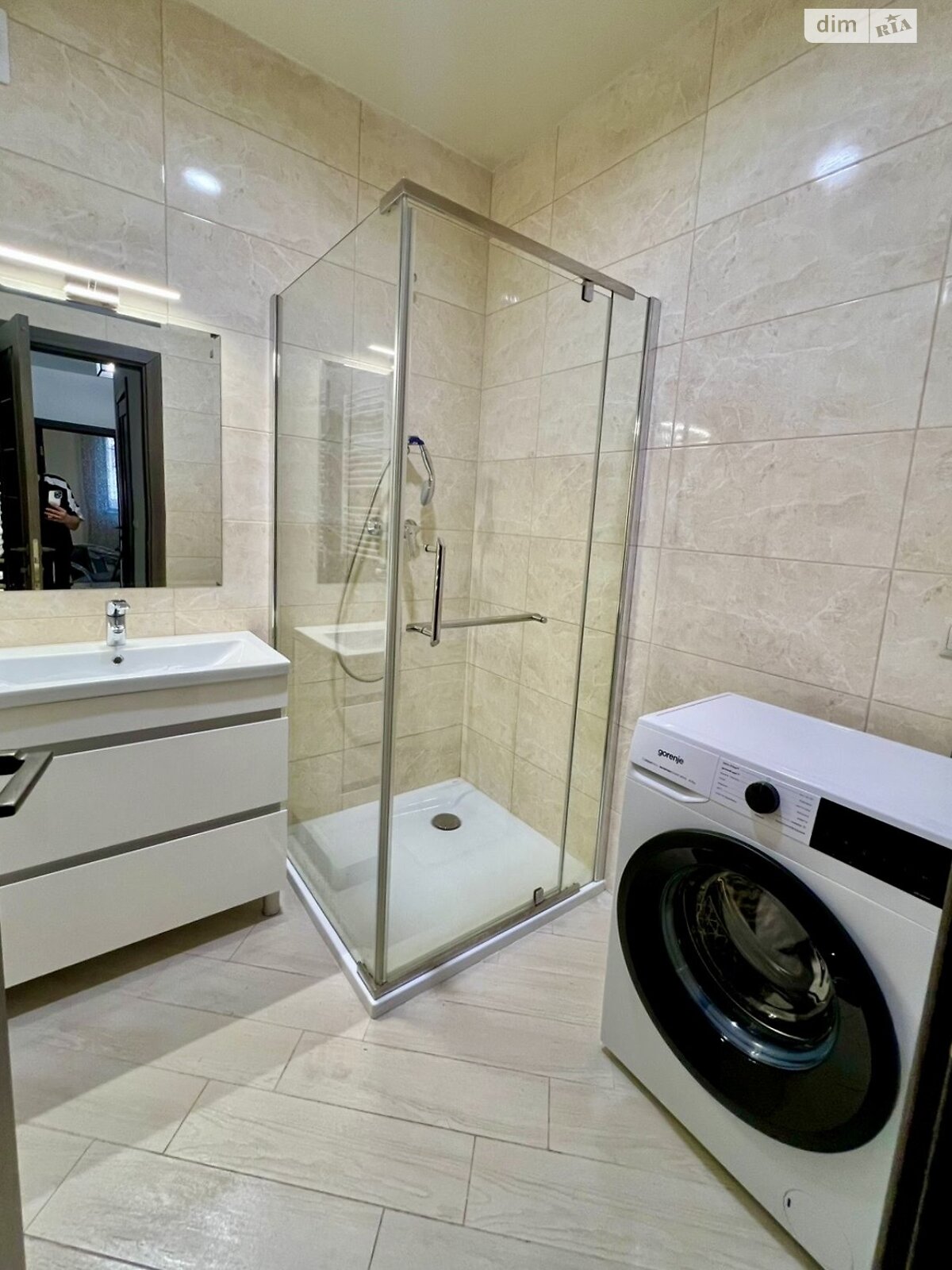 2-Room Apartment with Modern Design and Separate Rooms