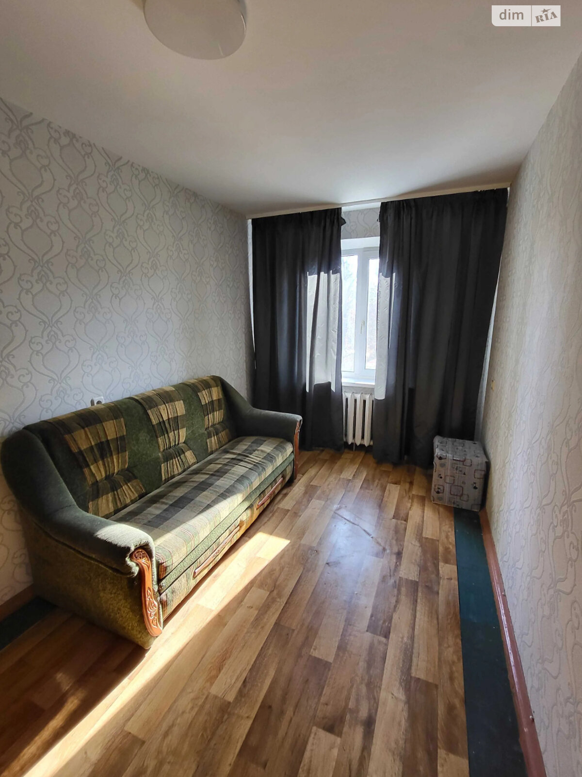 2-Room Apartment in Kiev, Lesya Kurbasa Street, Convenient Location