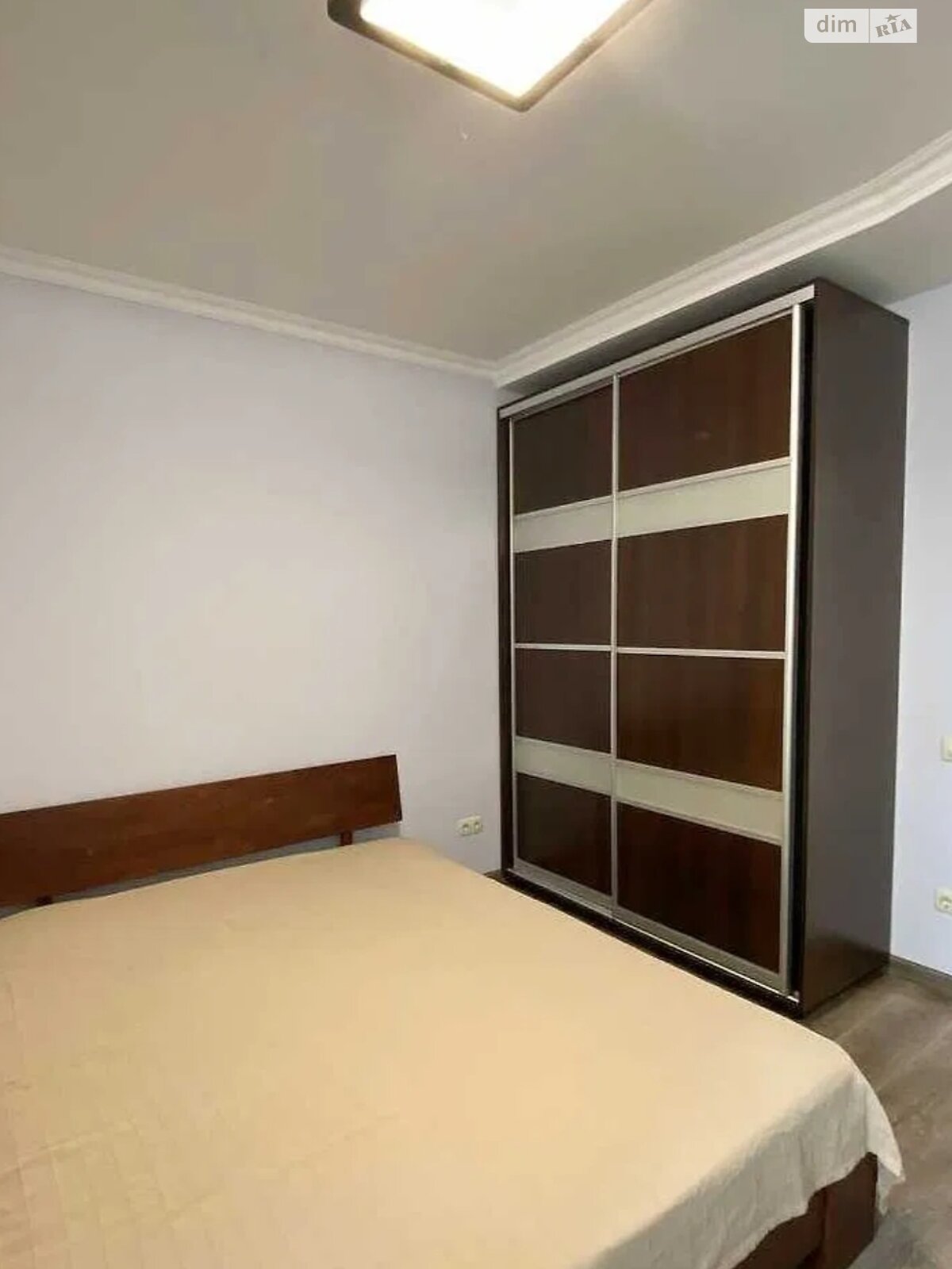 Spacious Apartment on Right Bank of Dnipro River with Modern Design