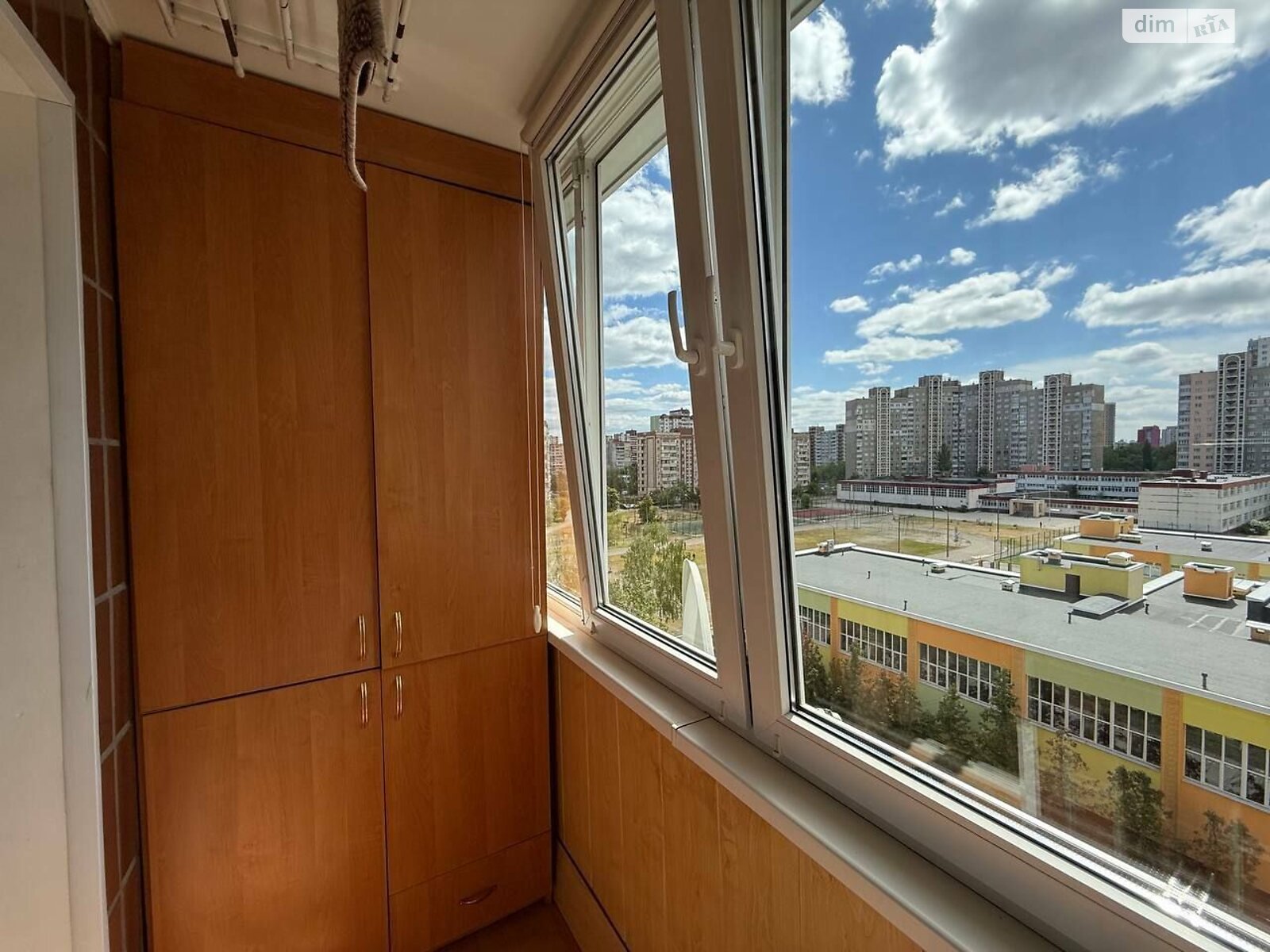Затишна 1-кімнатна квартира у Києві з сучасним ремонтом