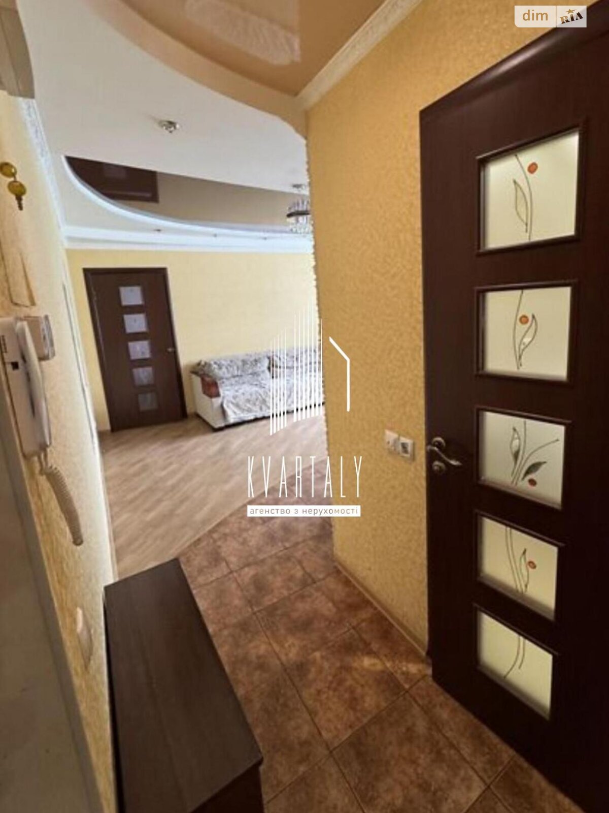 2-Room Apartment on Beresteysky Avenue, Close to Polytechnic Institute Metro