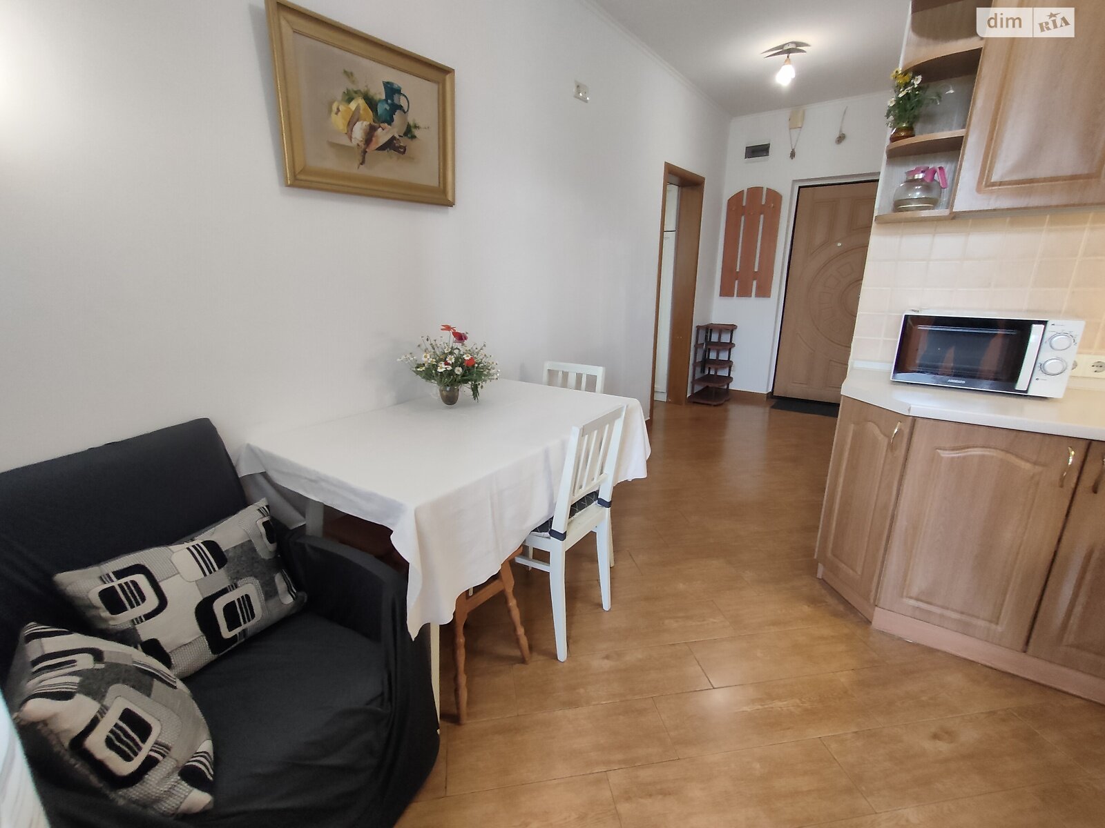 1-Room Apartment near Poznyaki Metro, Fresh Renovation