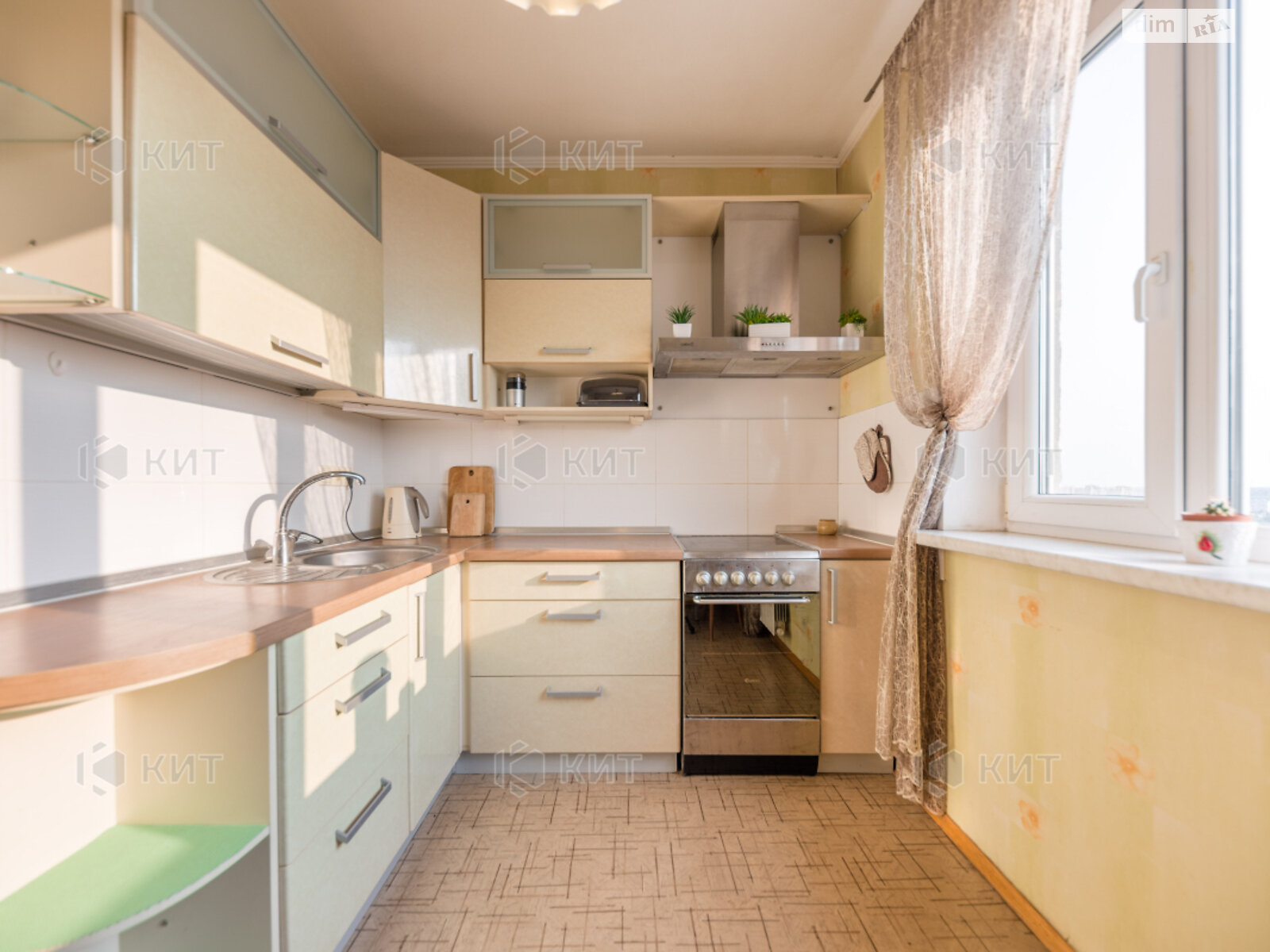 1-bedroom apartment in Pavlovo Pole, near 23 Avgusta metro