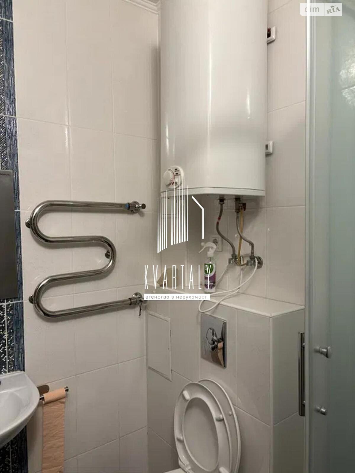 1-bedroom apartment on Akhmatova Anna Street, 7th floor, well-equipped