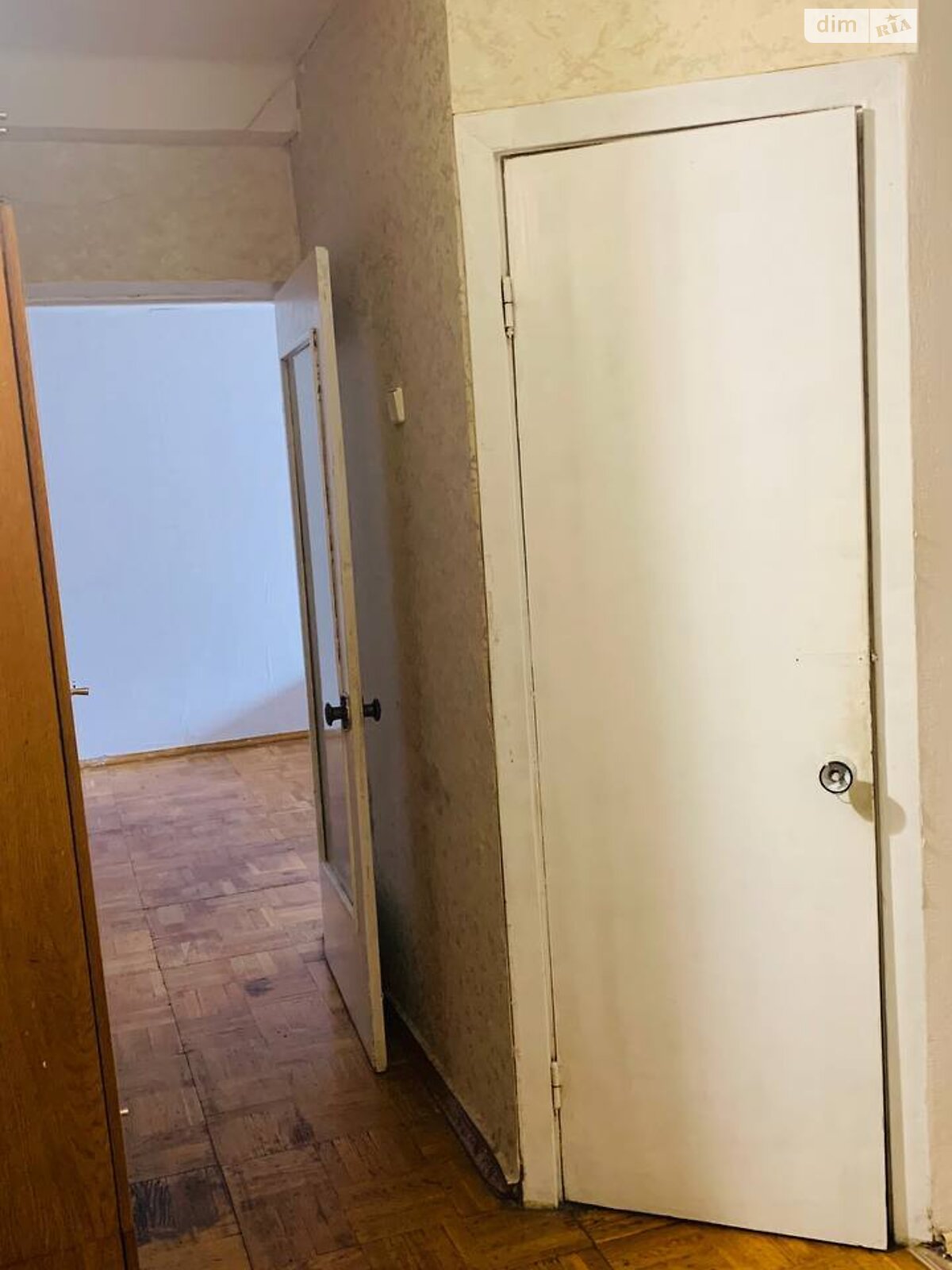 1-Room Apartment in Svyatoshinsky District, Mikrorayion Nikolskaya Borshchagovka