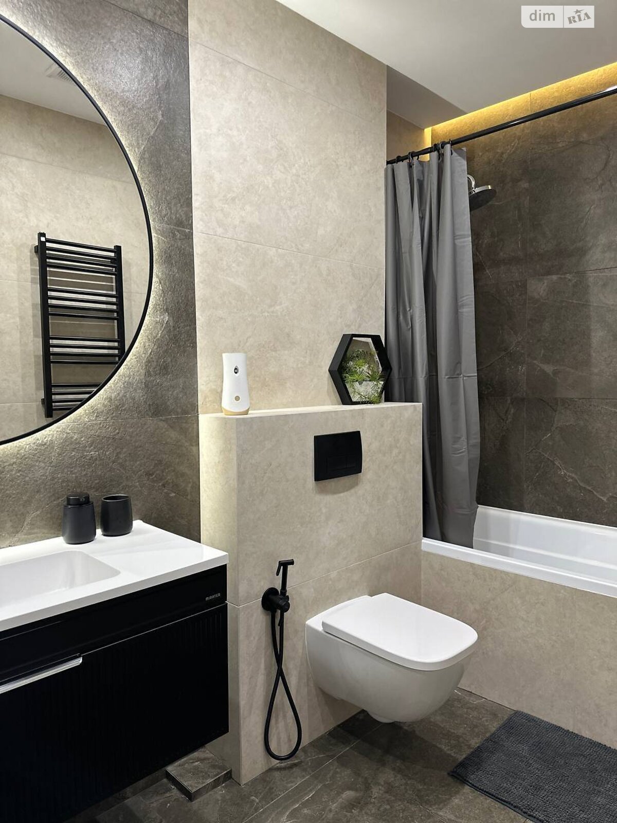 2-Bedroom Apartment in SOTA DUET Business Class Complex