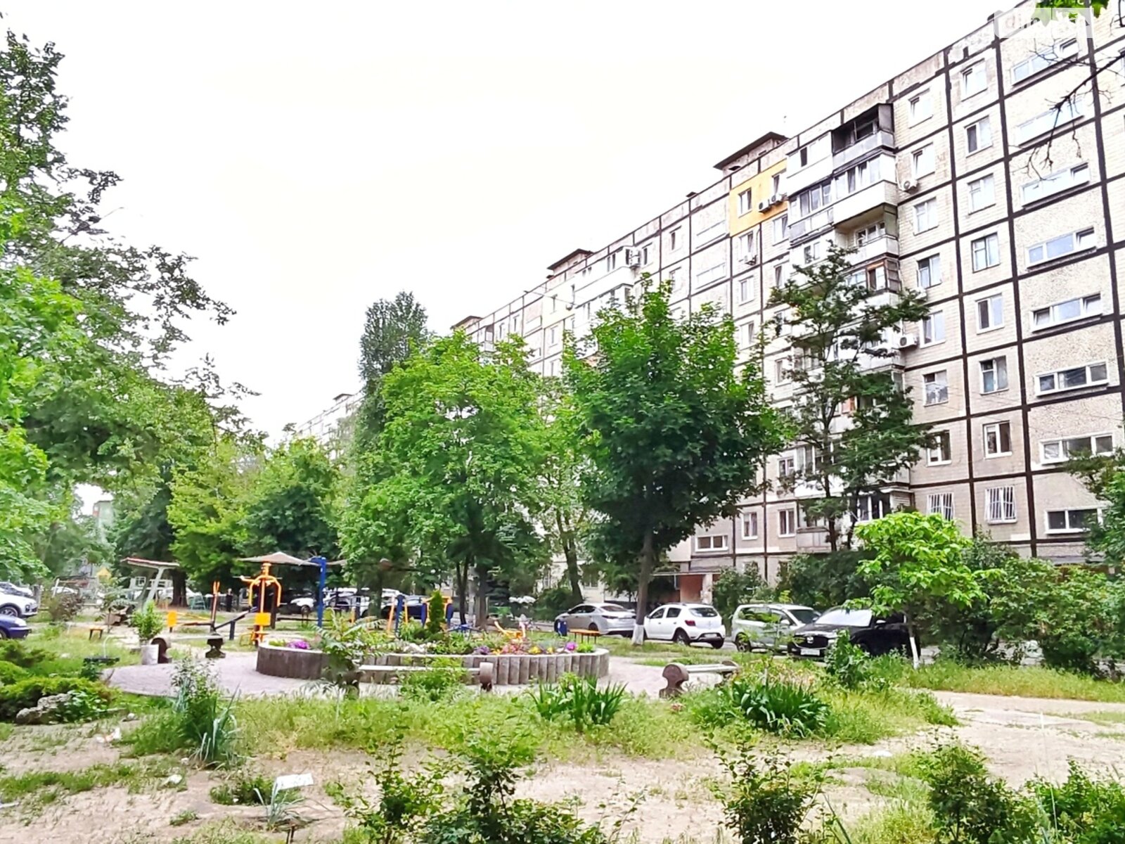 Comfortable 2-Room Apartment in Dnipro, Sunny Embankment Area